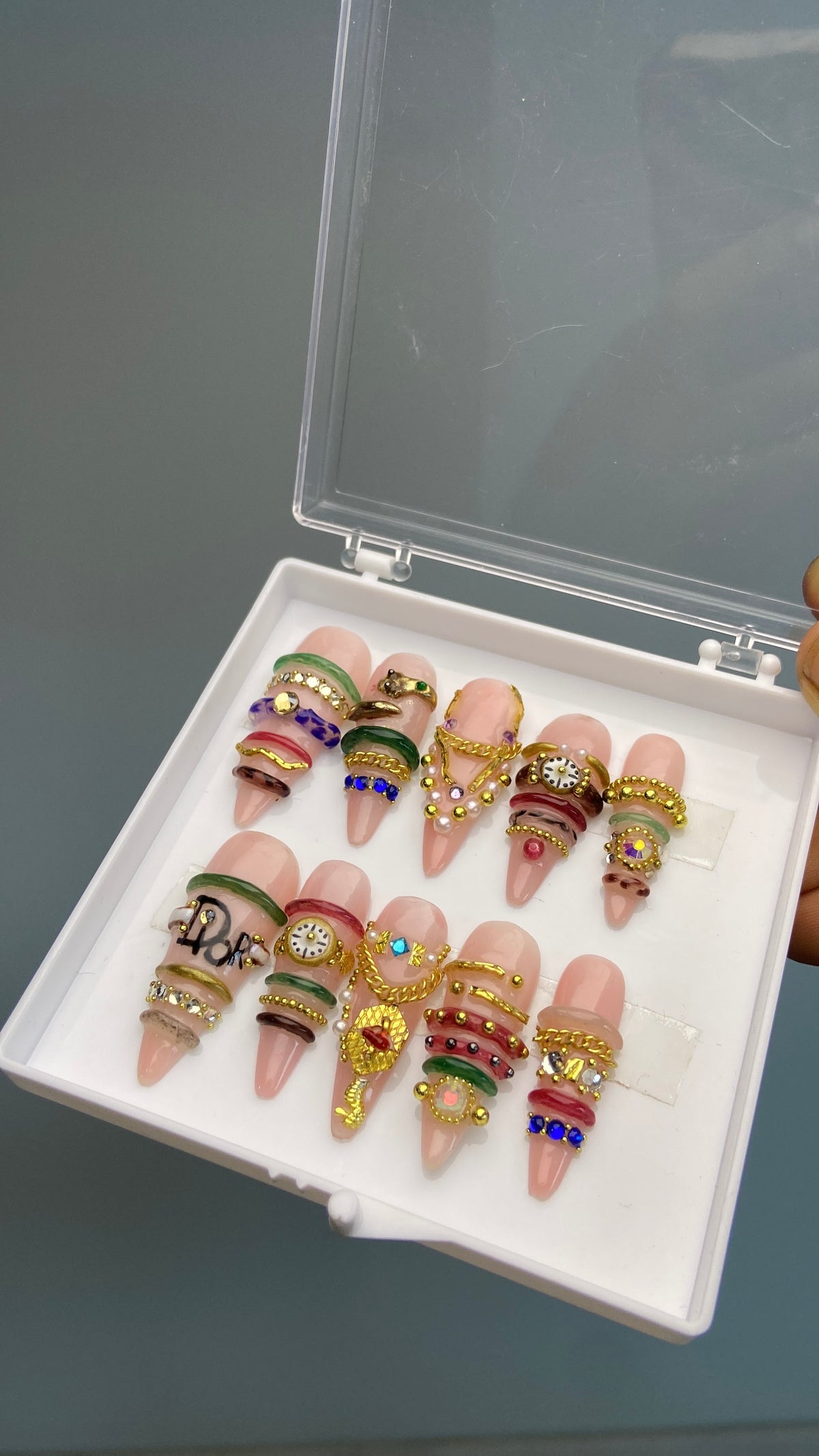 Jewellery nails