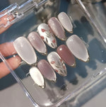 Flower chrome cateye nails