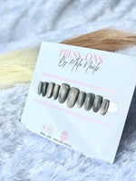 Grey cat eye nails