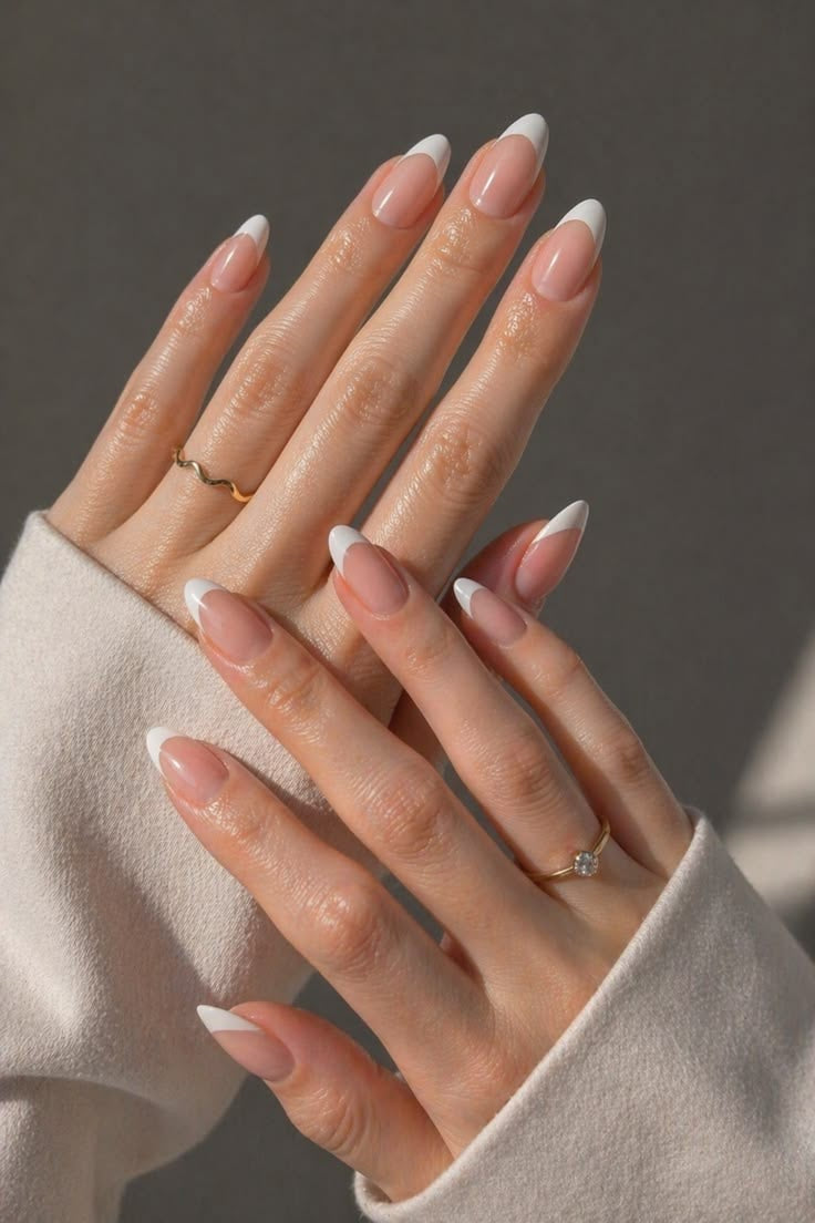 Classic french tips - Handmade Press Ons