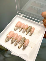 Grey Cat eye embossed nails