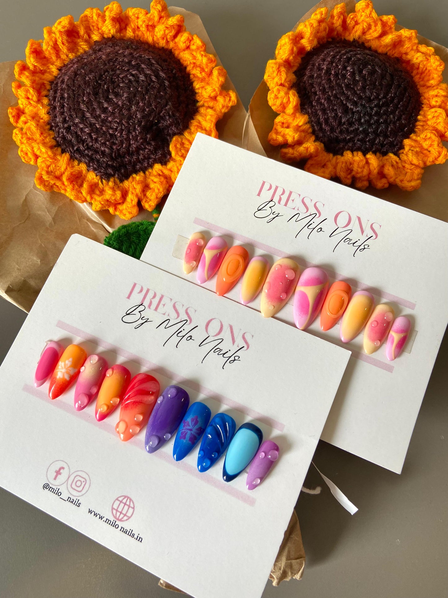 Colourful 3-d nails