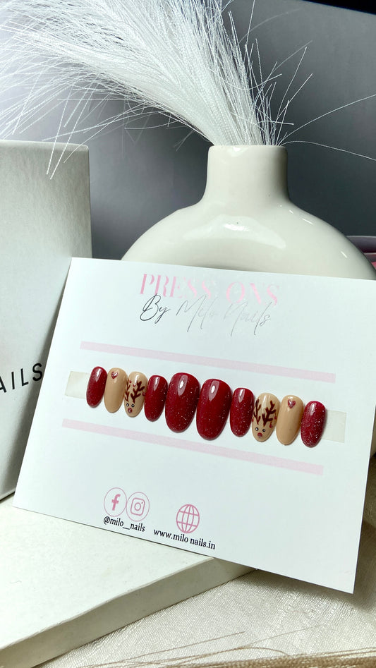 Deer christmas nails