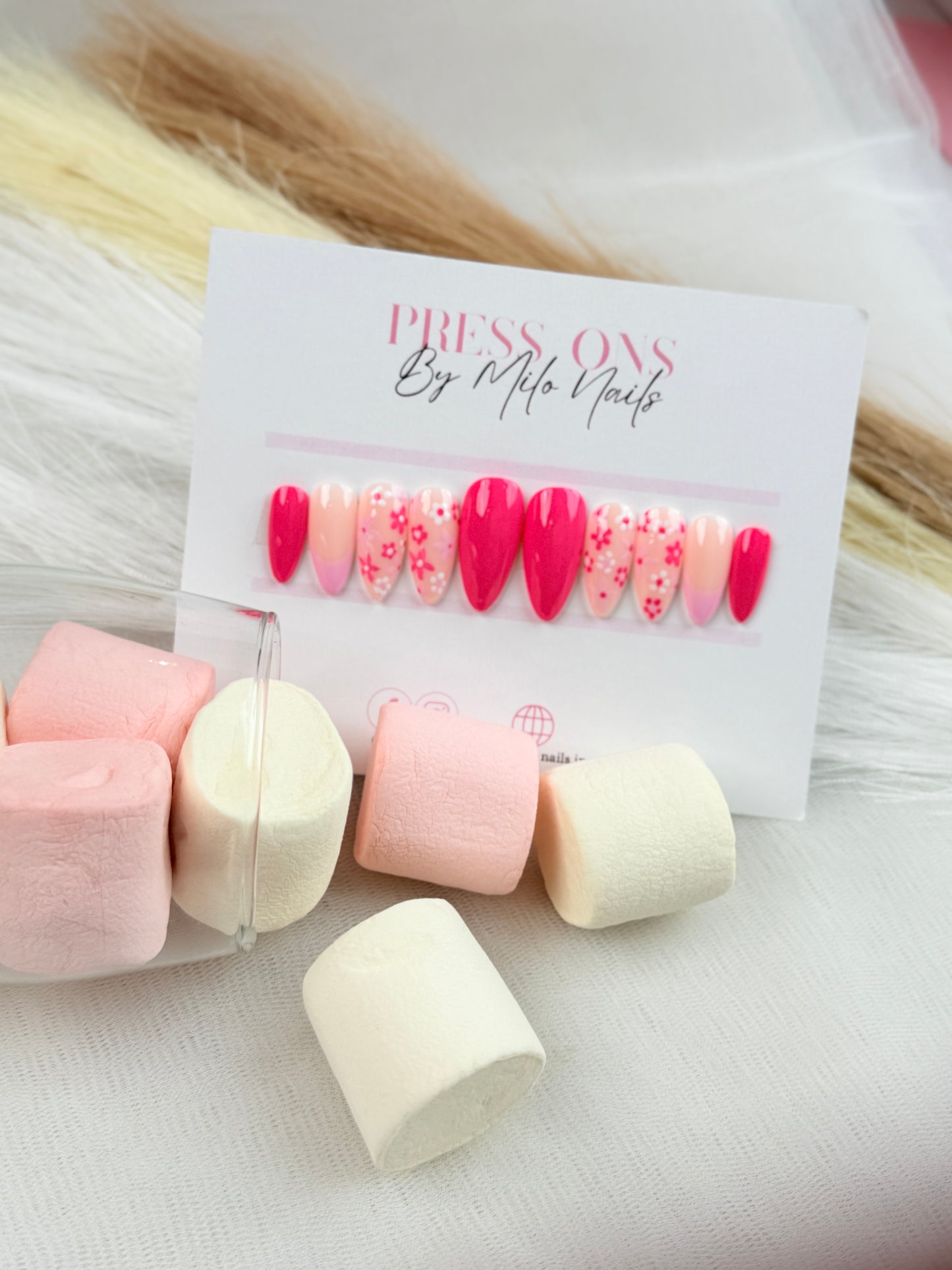 Flower and frenchie nail