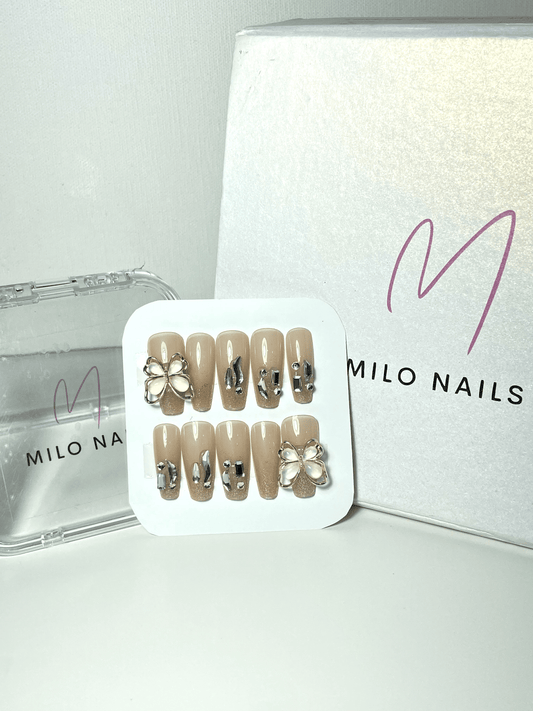 Butterfly studded nails(24pcs)