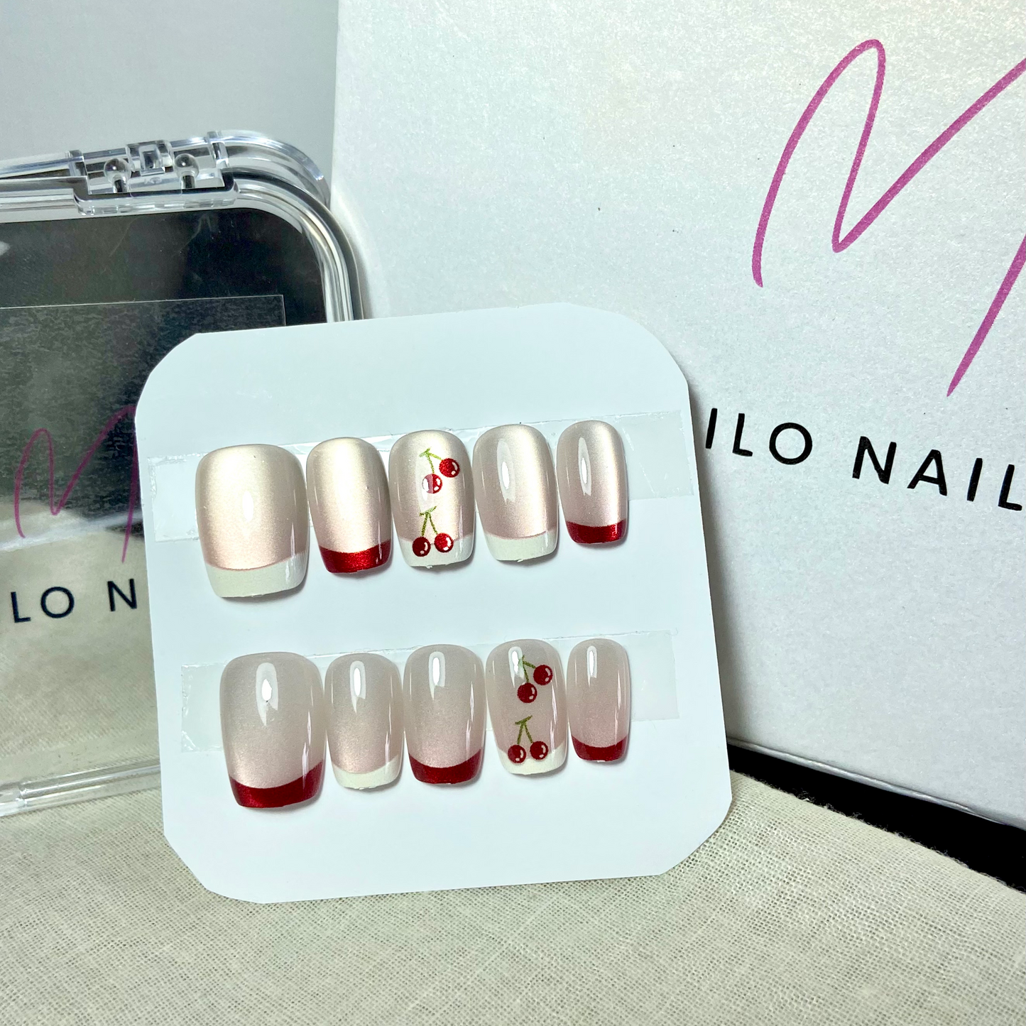 Cherry nails cateye (24 pieces)