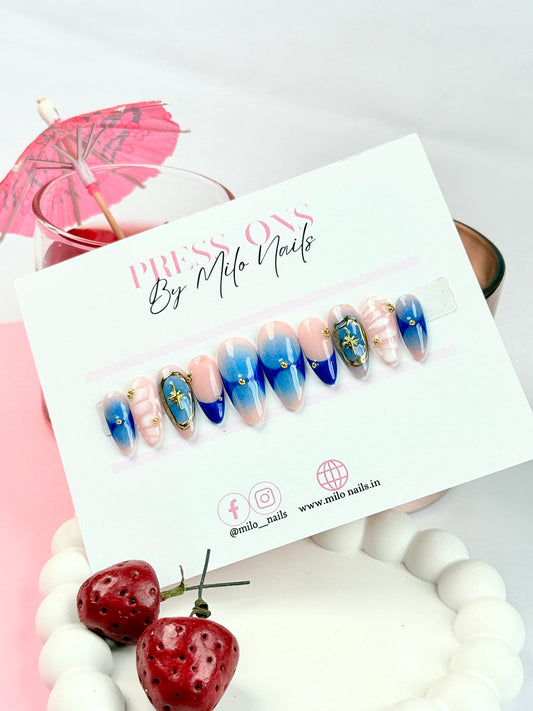 Blue-white greek nails