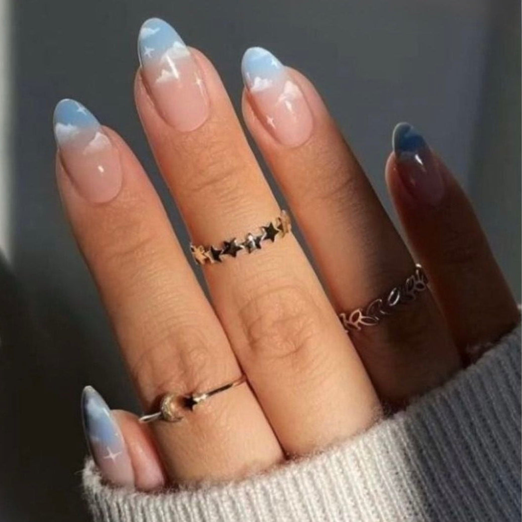 Blue cloudy nails