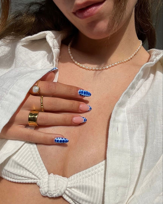 Blue tortise print nails