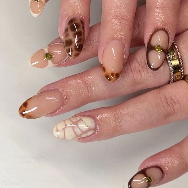 Chetaah print nails