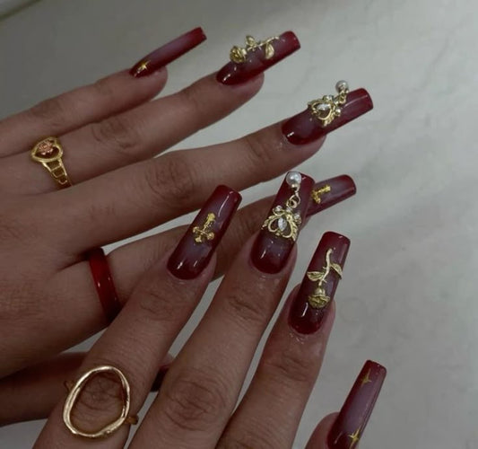 Maroon aura with charms