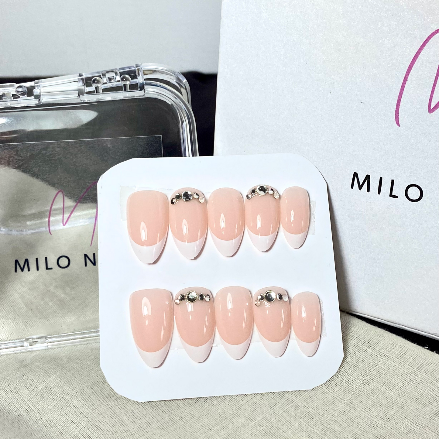 French nails with rhinestones (24 pcs)