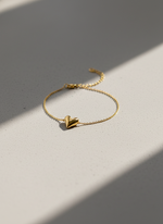 Elegant Heart Bracelet – 18K Gold-Plated Luxury Design