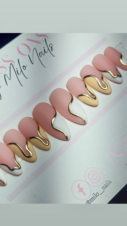 Wavy metallic swirls