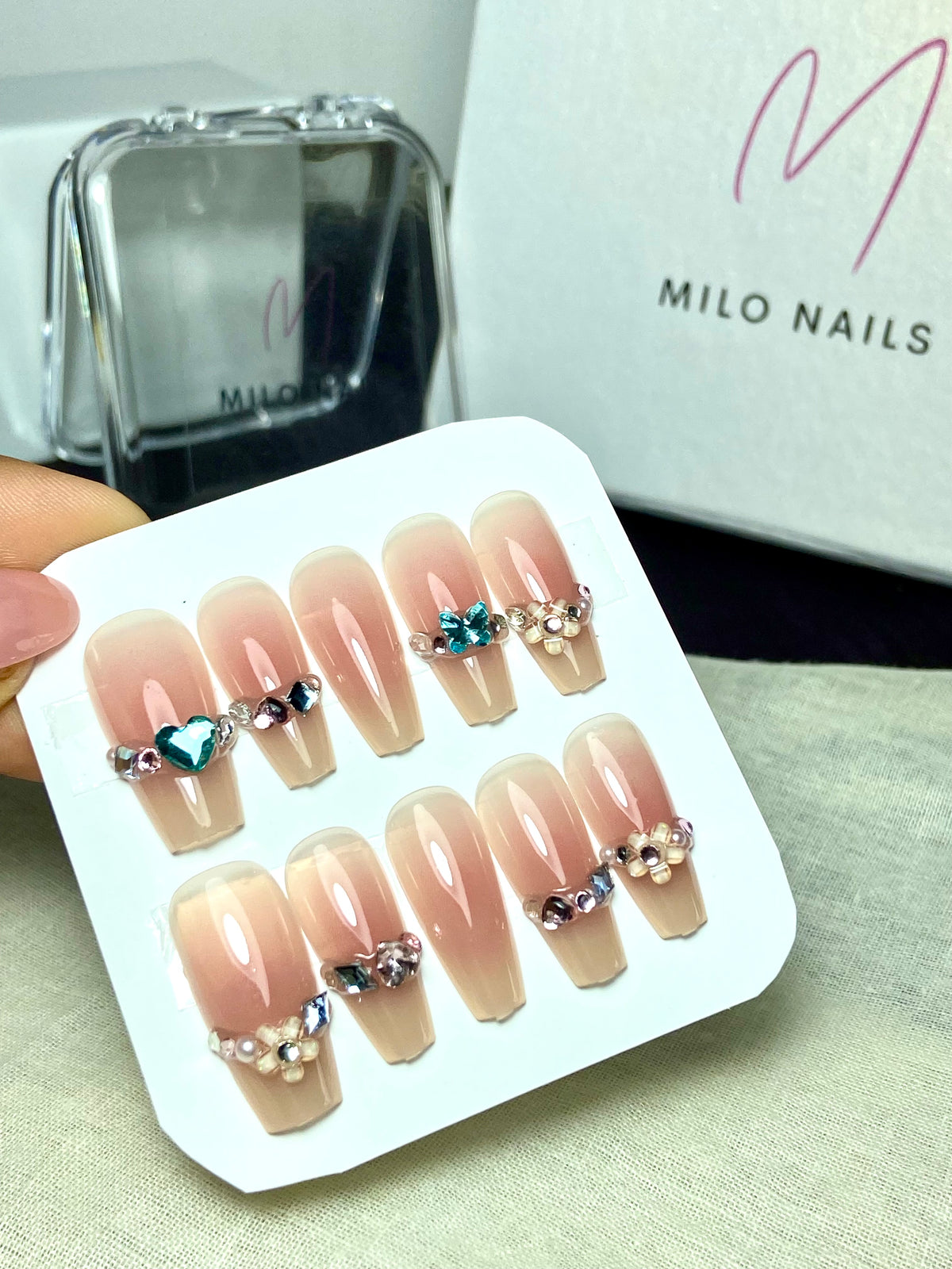 Aura nails with rhinestone (24 pc)
