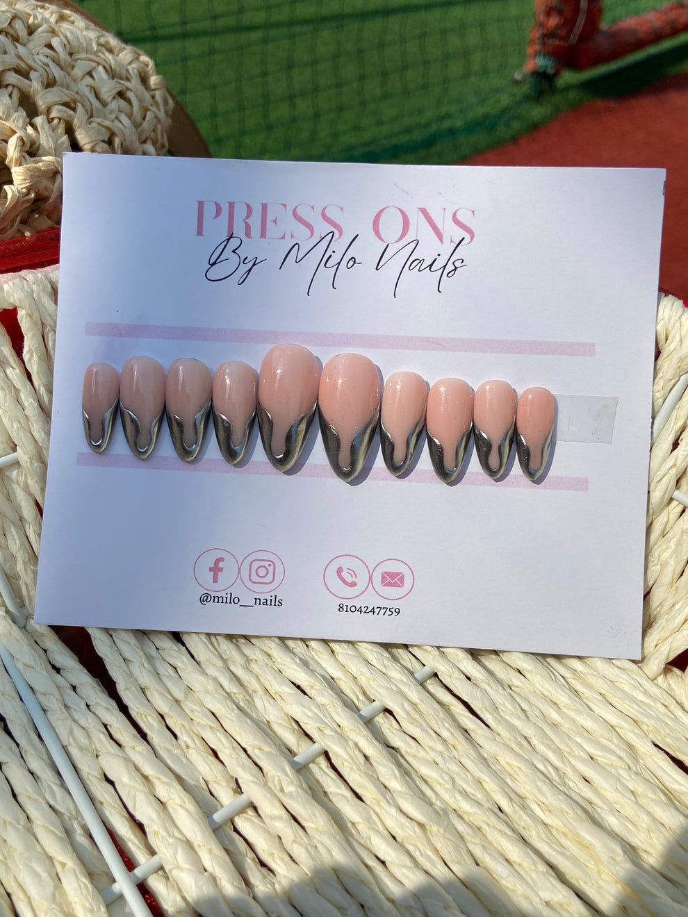 Silver metallic tips