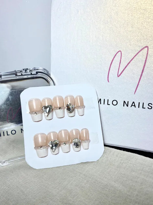 French with heart rhinestones (24 pieces)