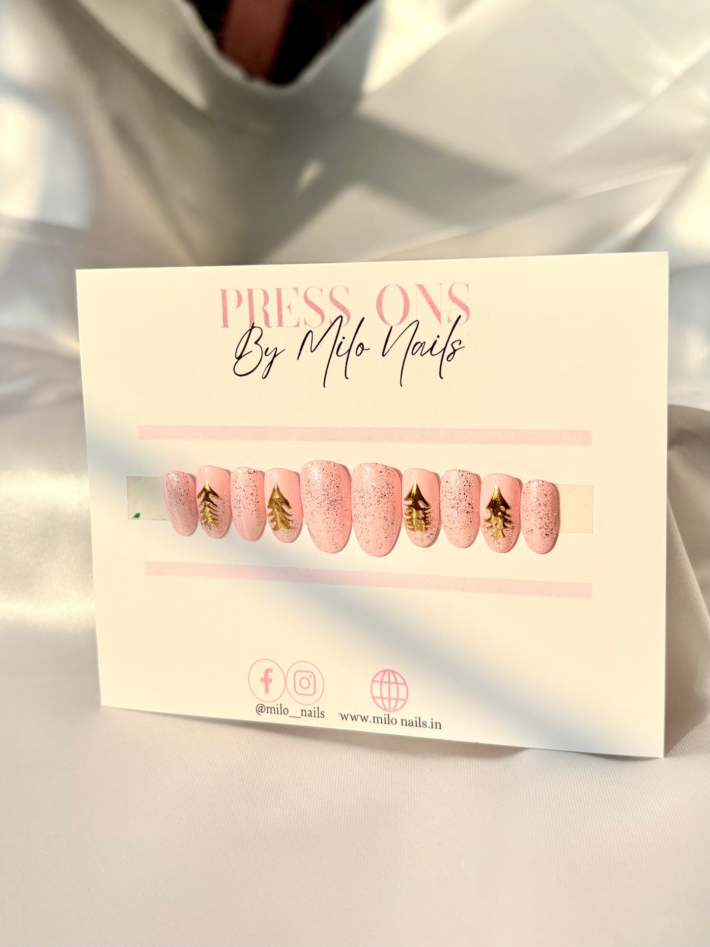 Christmas tree nails