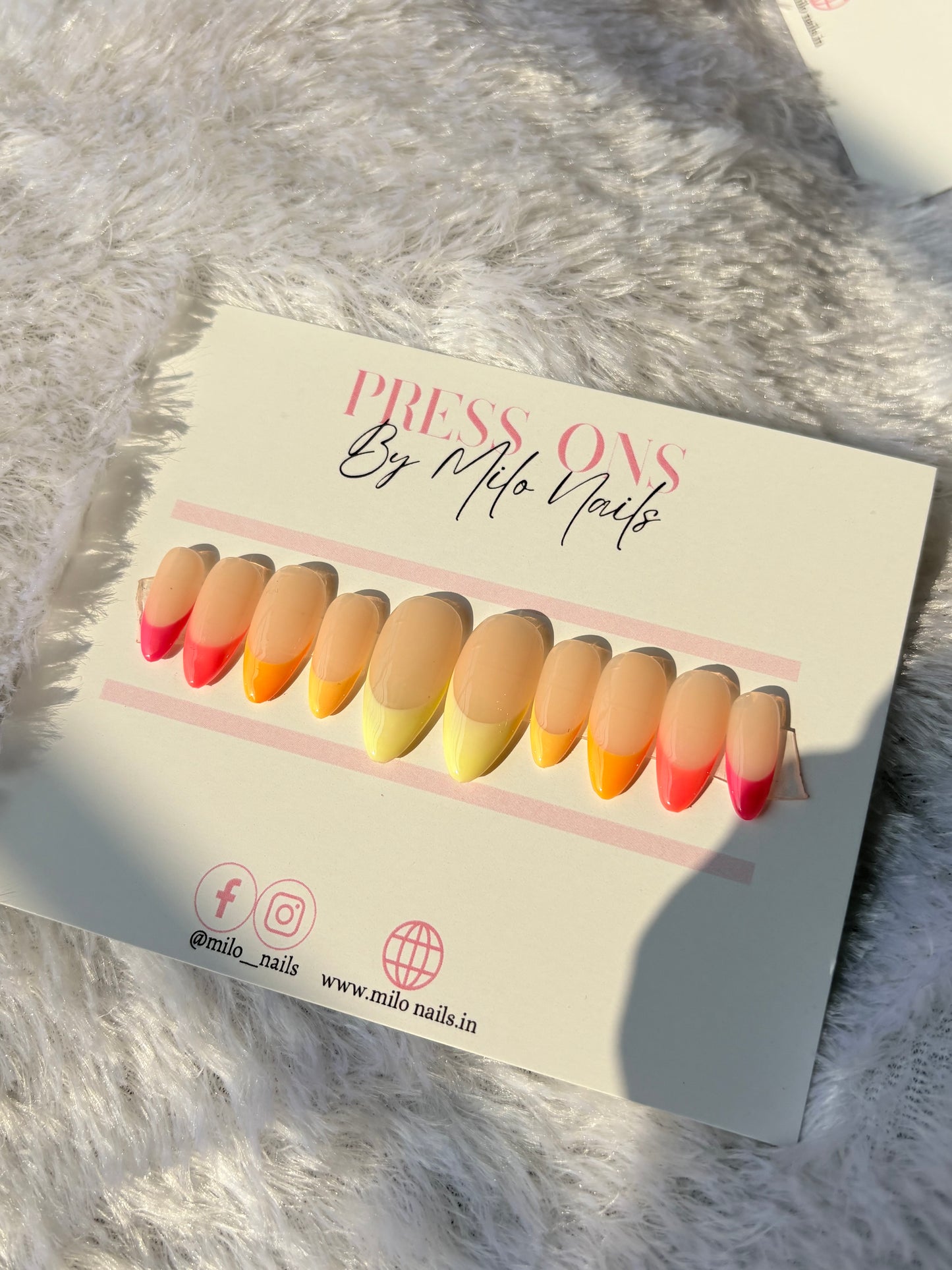 Gradient orange tips