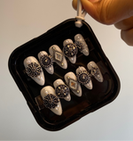 Navratri Jewellery nails