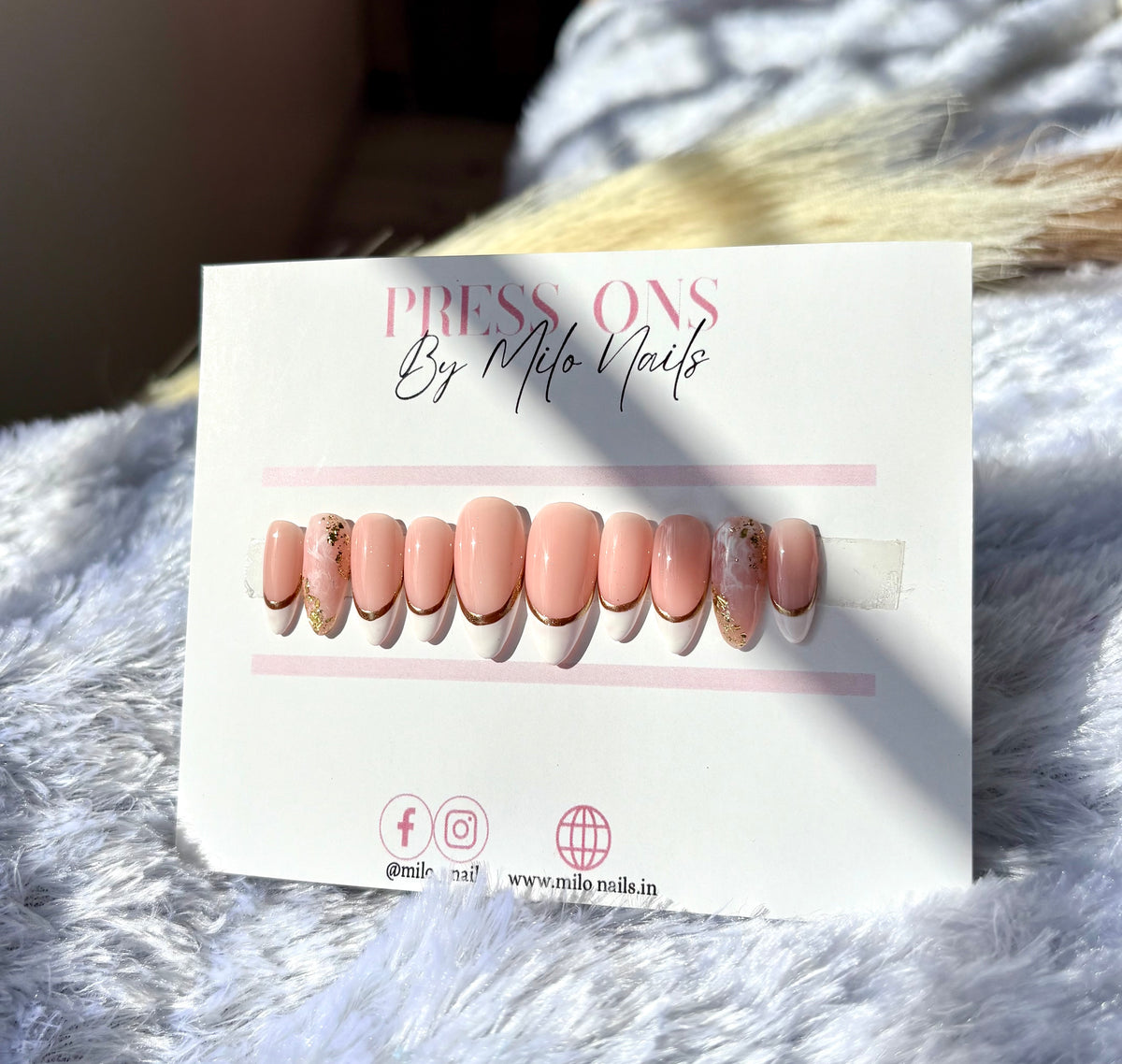 White french chrome nails