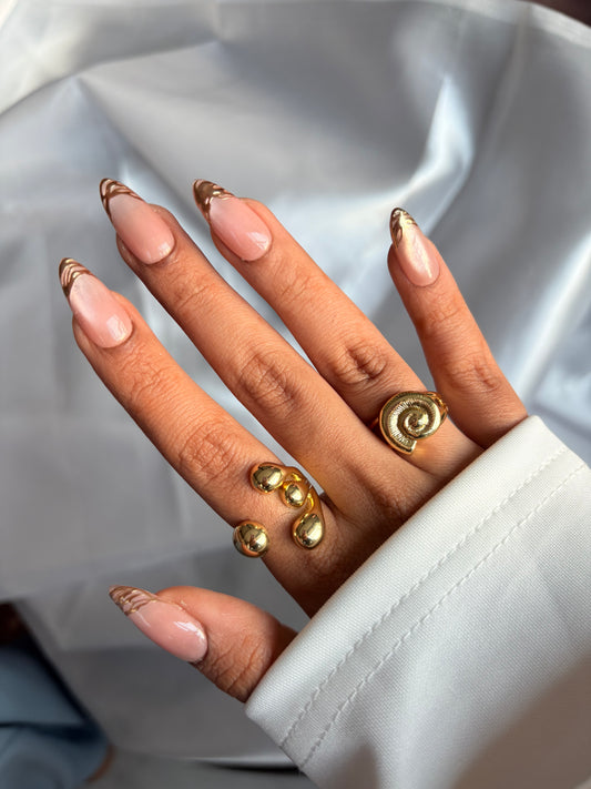 Pink cateye with chrome tips