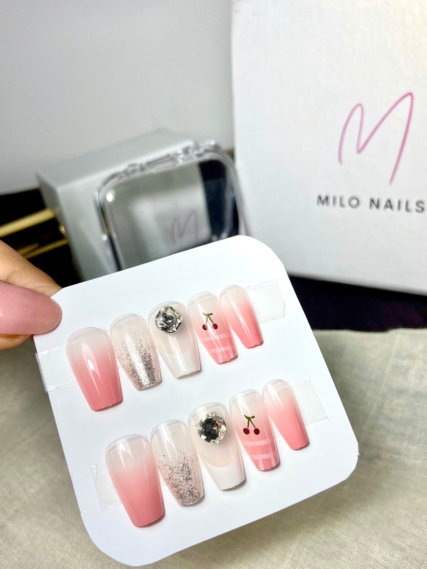 Ombre pink stone nails (24pcs)