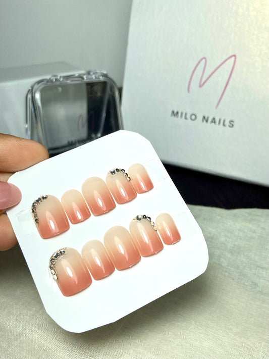 Ombre nails with rhinestones (24pcs)