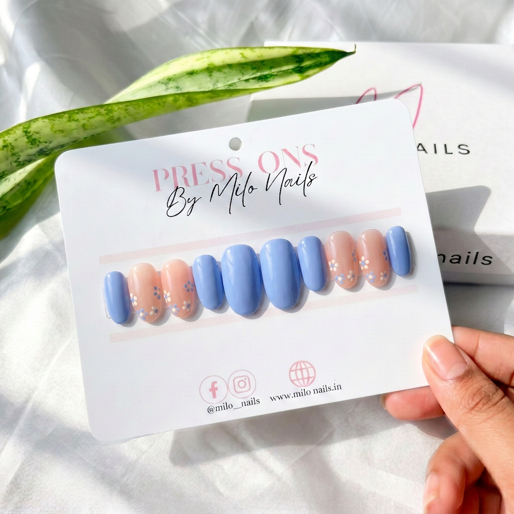 Light blue flower nails - Handmade Press Ons