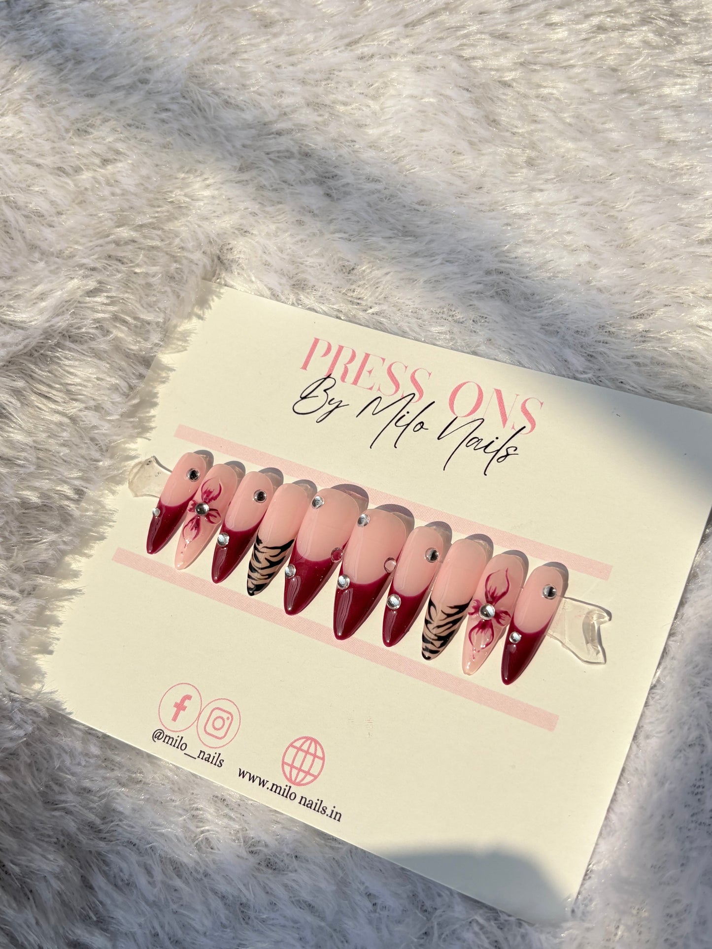 Maroon printed flower set