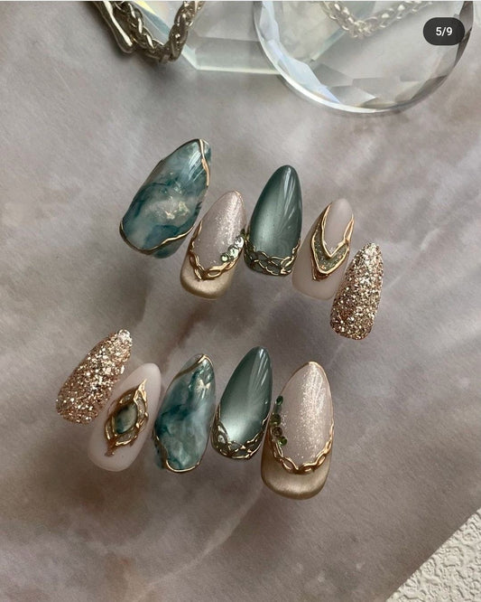 Turquoise elegant nails