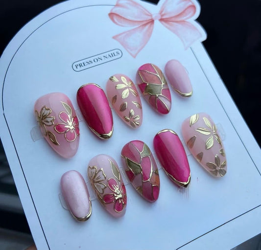 Pink glamour nails