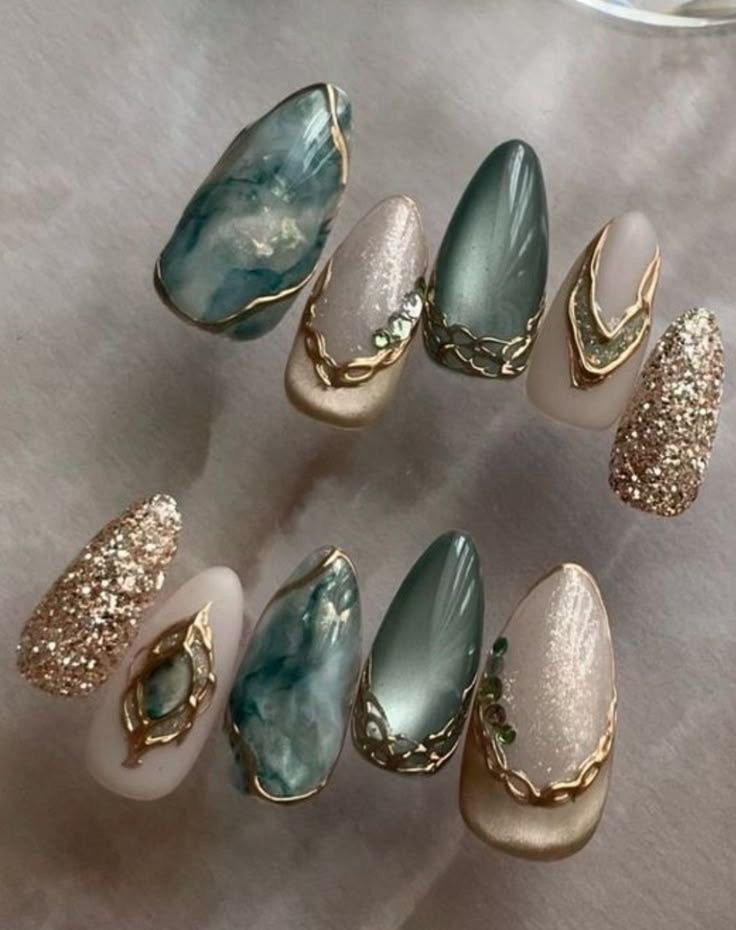 Turquoise elegant nails