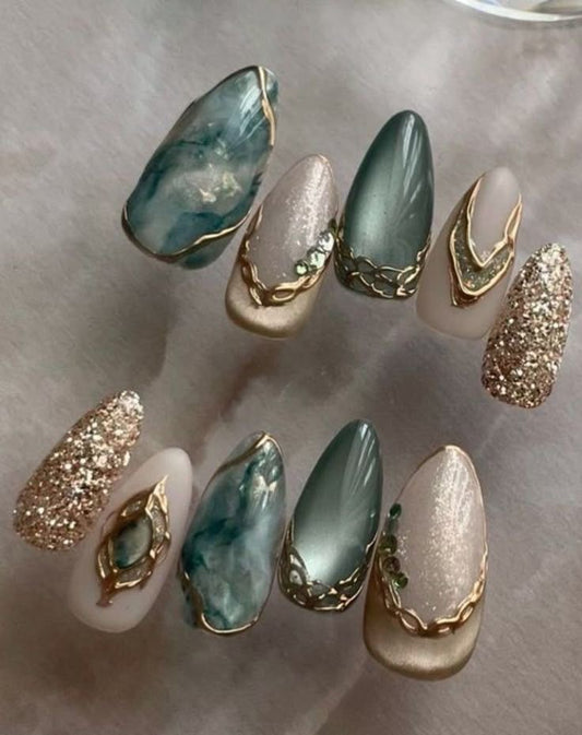 Turquoise elegant nails