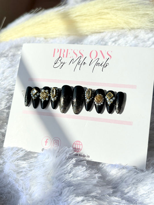 Black chrome nails