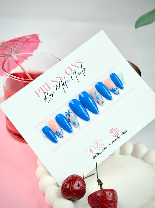 Blue flower nails