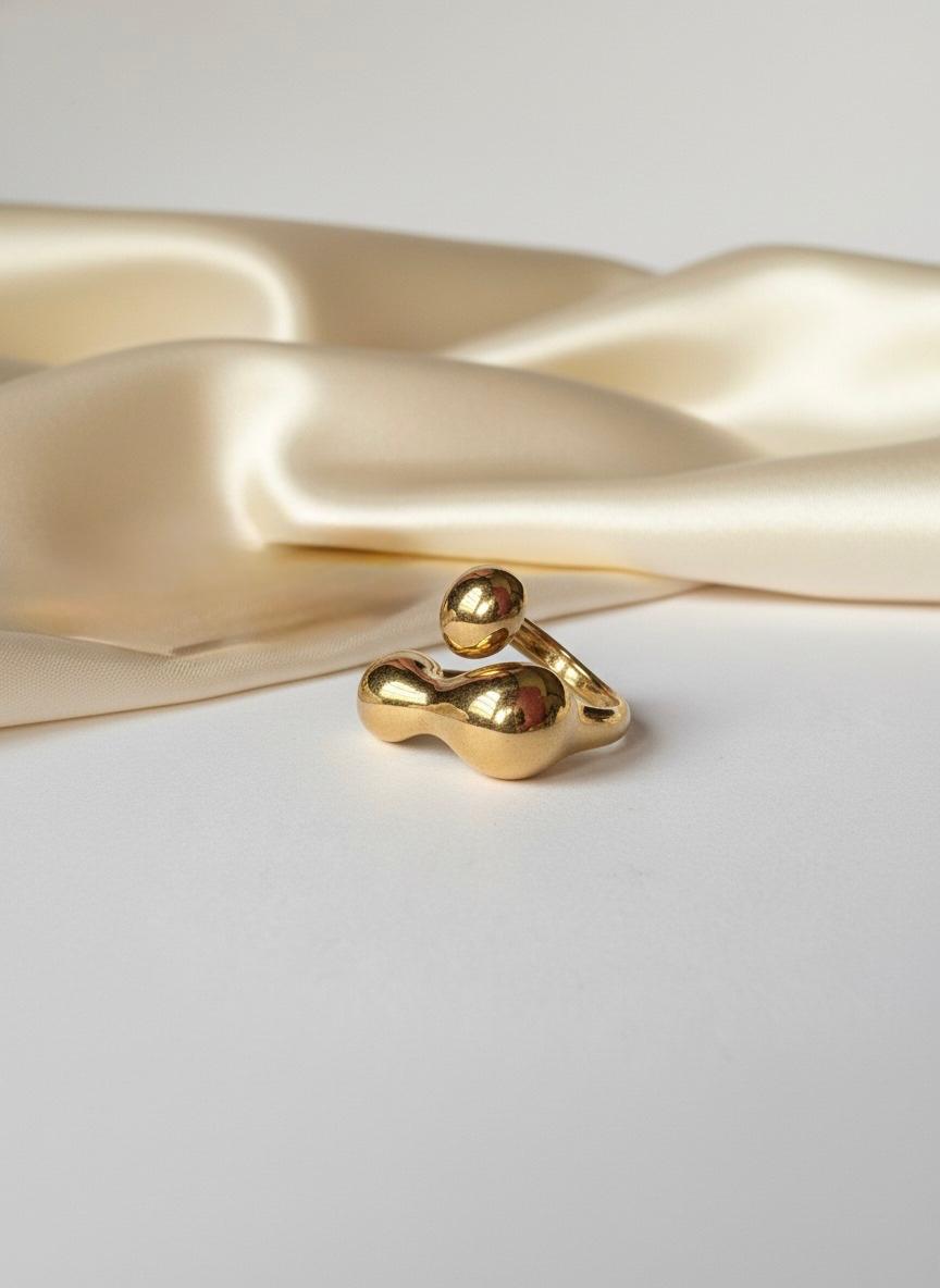 Molten Gold Teardrop Ring – 18K Gold-Plated Sculptural Design