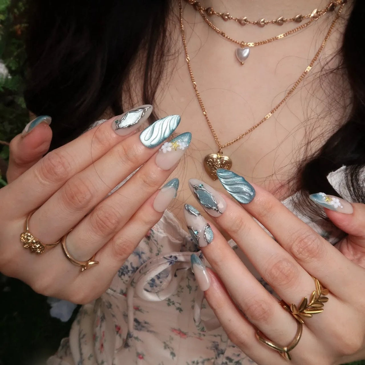 Quartz Gaze-Handmade Press Ons