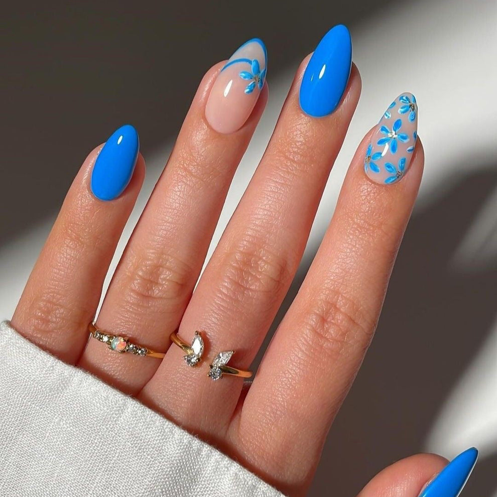 Blue flower nails