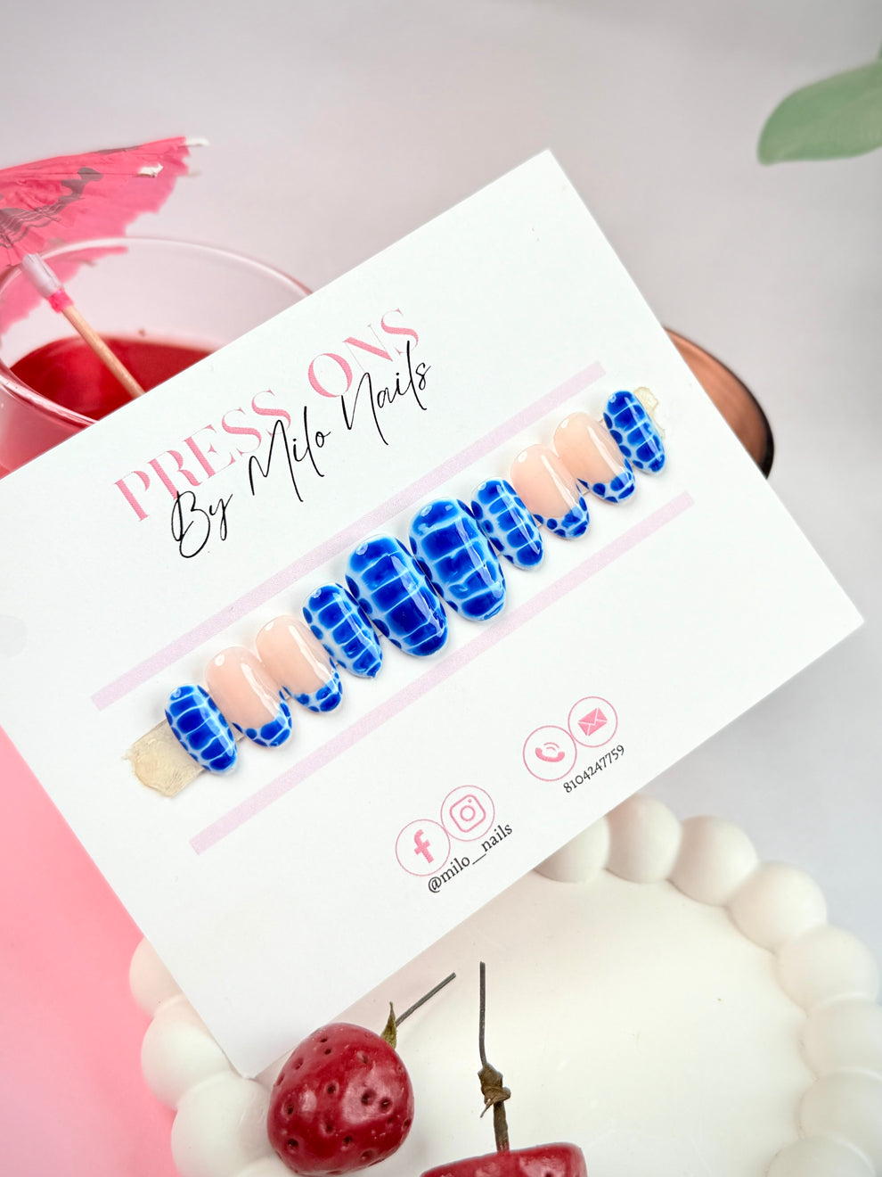 Blue tortise print nails