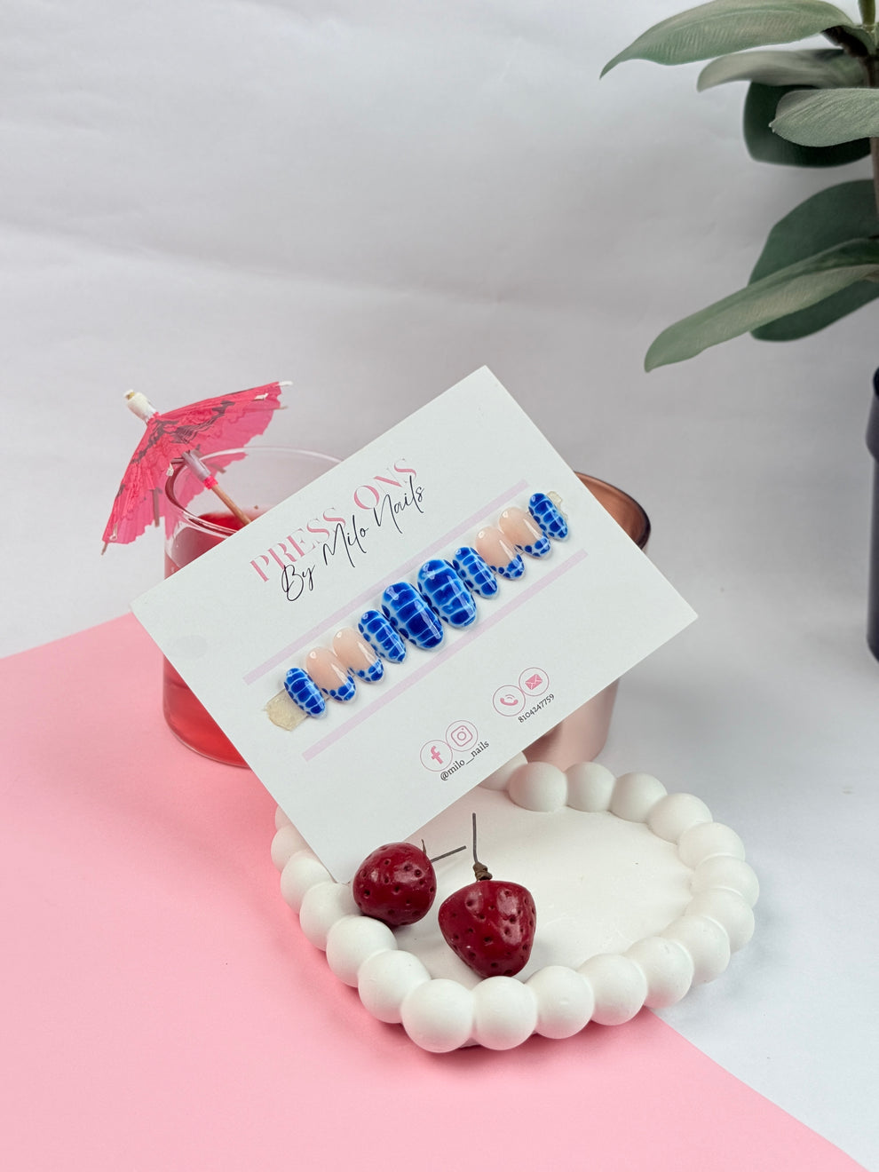 Blue tortise print nails