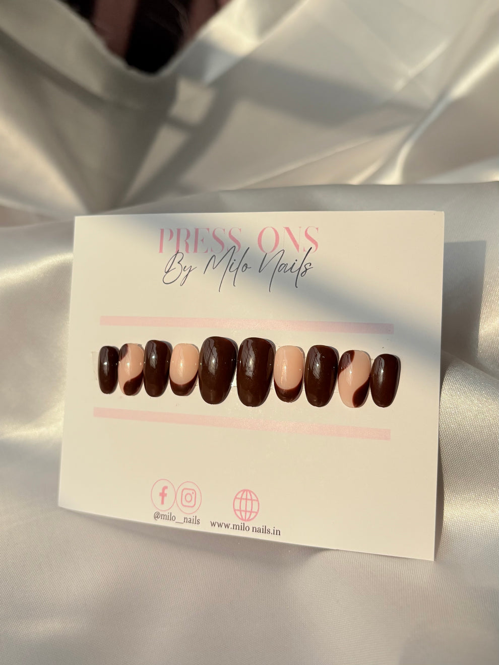 Brown chocolatey nails