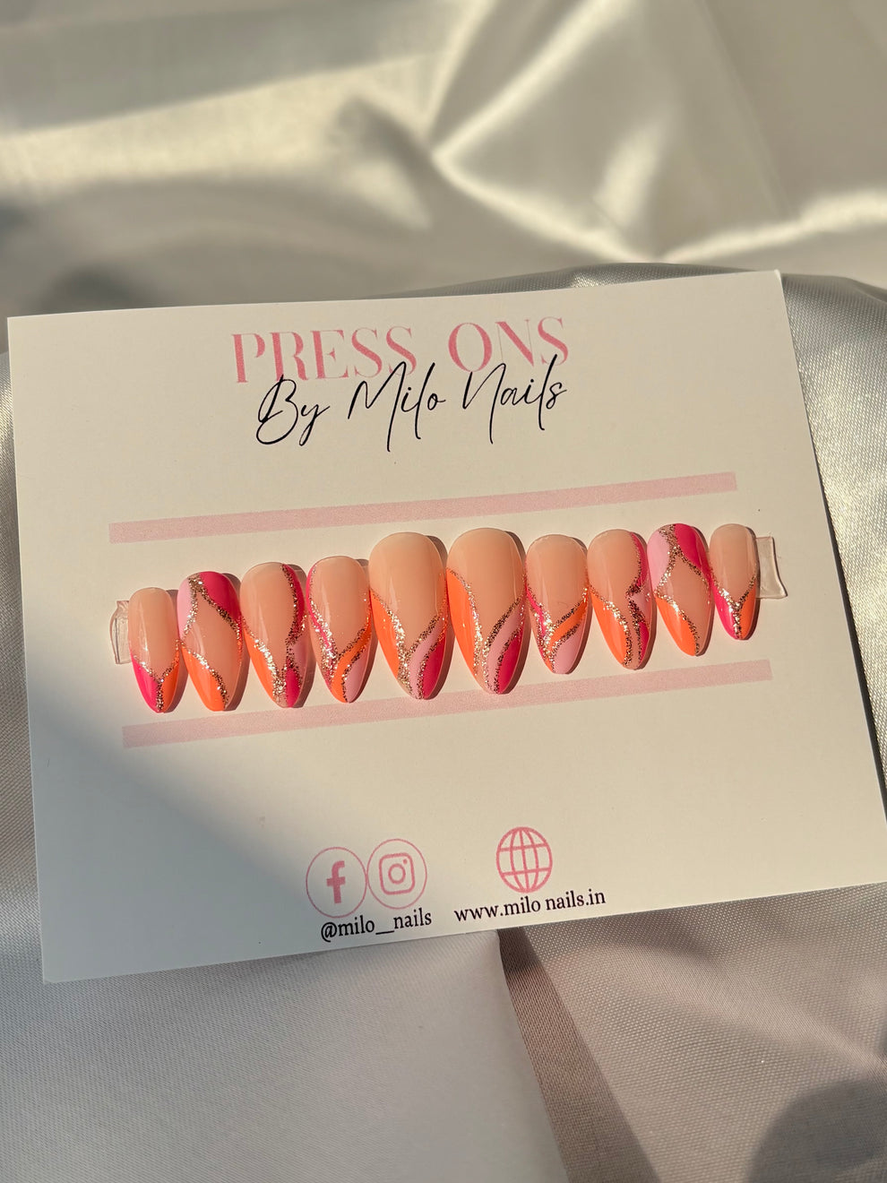 Festive glitter nails