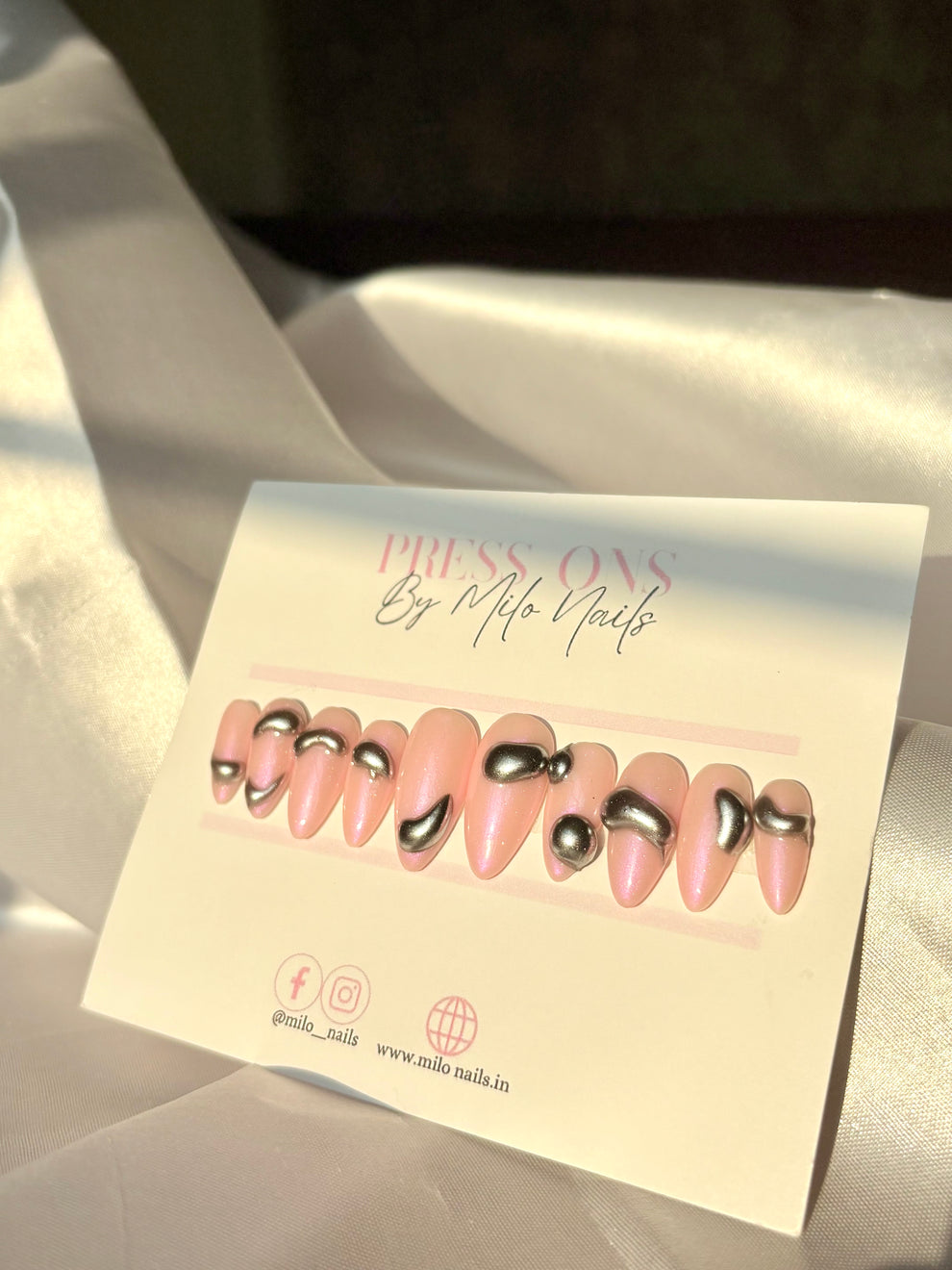 Metallic 3-d nails