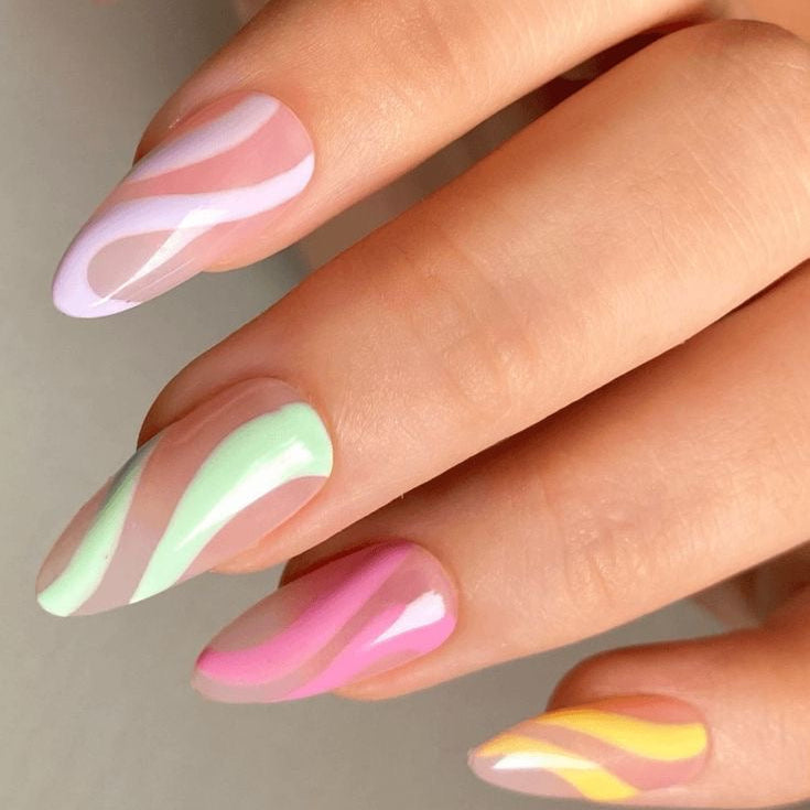 Multi-colour swirl nails