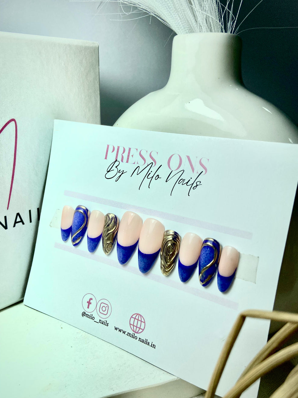 Purple aura metallic nails