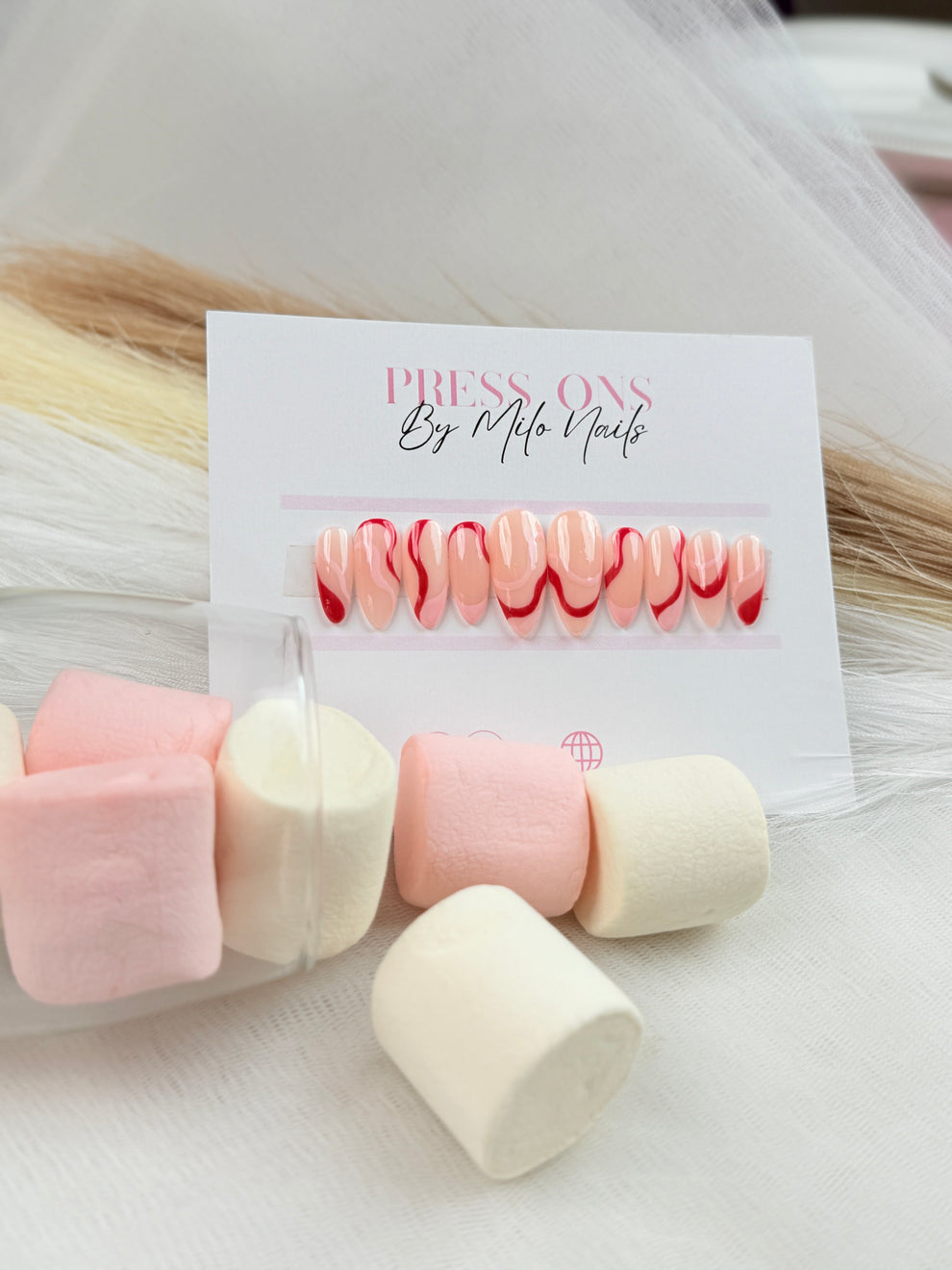 Red & pink swirl nails