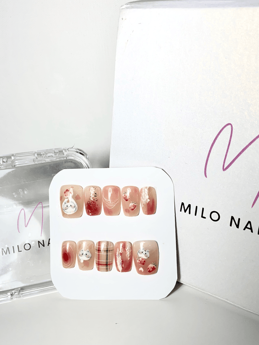 Red cheques nails (24 pcs)