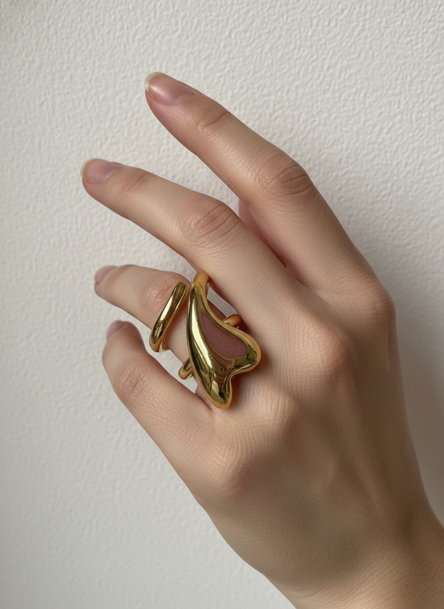 Golden Dolfin Adjustable Ring – 18K Gold-Plated Feminine Charm