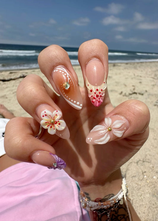 Iconic summer nails